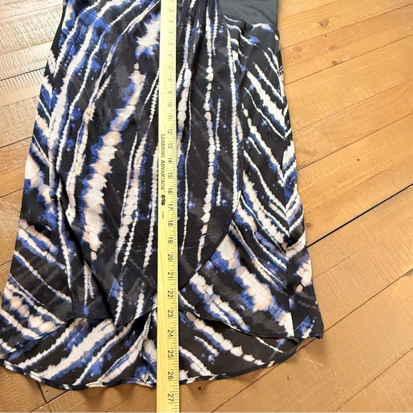 DKNY Sleeveless Ruched Tie-Dye Print Midi Dress Black Blue Stretch Chic Size 6 - Picture 8 of 8